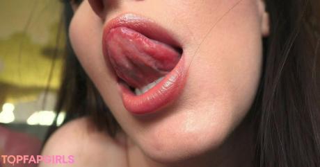 Sophiasmithuk nude leaked OnlyFans photo #2025