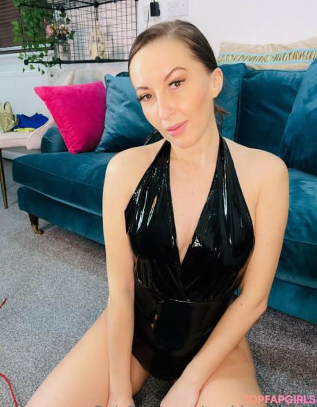 Sophiasmithuk nude leaked OnlyFans photo #2094
