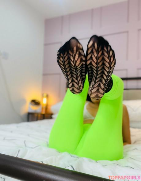 Sophiasmithuk nude leaked OnlyFans photo #2377
