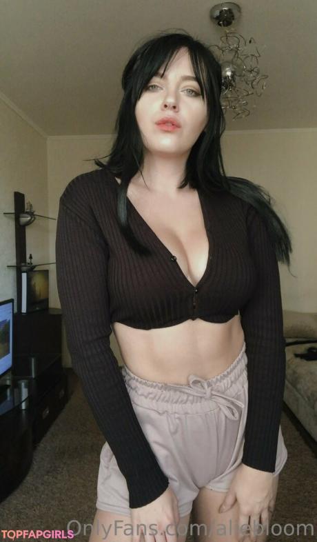 Aliebloom nude leaked OnlyFans photo #9