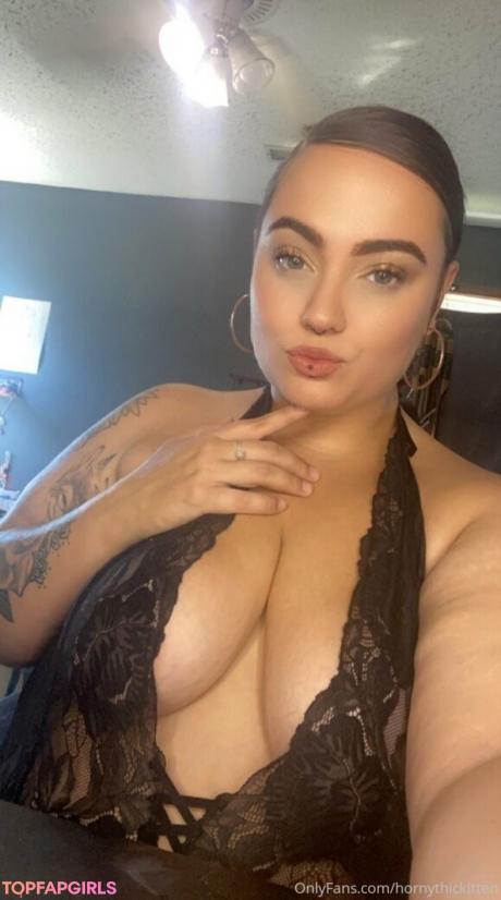 Hornythickitten nude leaked OnlyFans photo #104