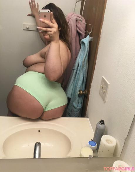 Hornythickitten nude leaked OnlyFans photo #118