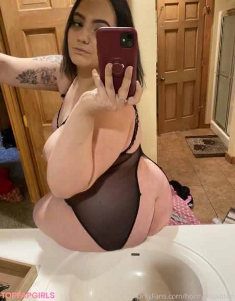 Hornythickitten nude leaked OnlyFans photo #13