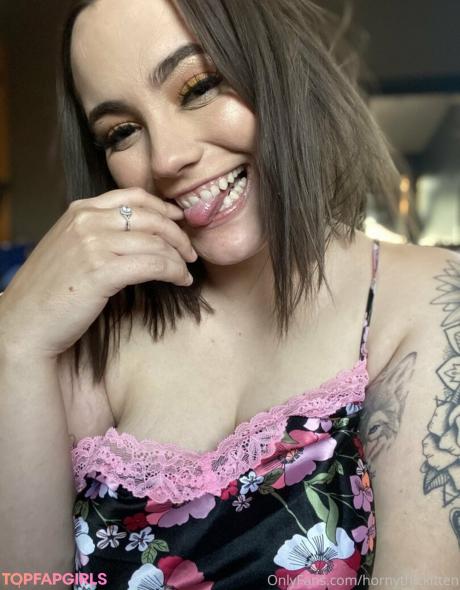 Hornythickitten nude leaked OnlyFans photo #72