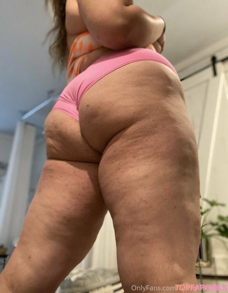 Hornythickitten nude leaked OnlyFans photo #83