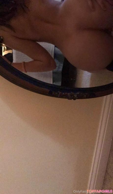 Adelinebri nude leaked OnlyFans photo #29