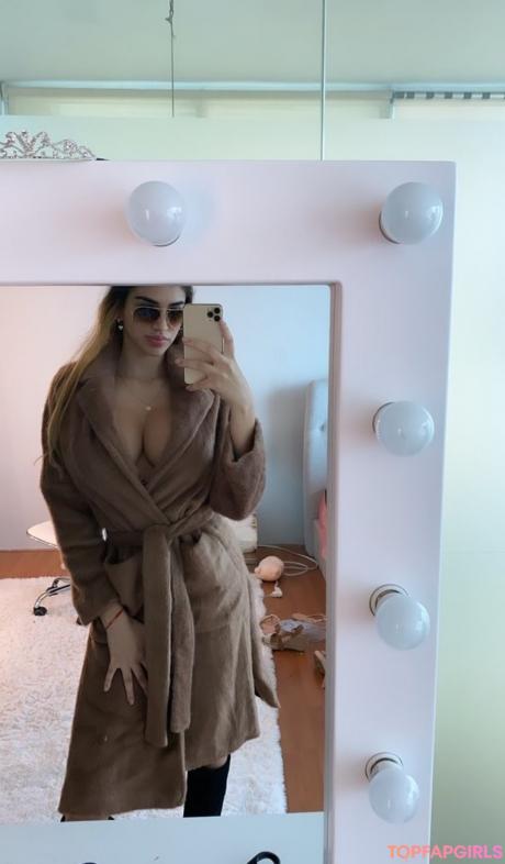 Adelinebri nude leaked OnlyFans photo #47