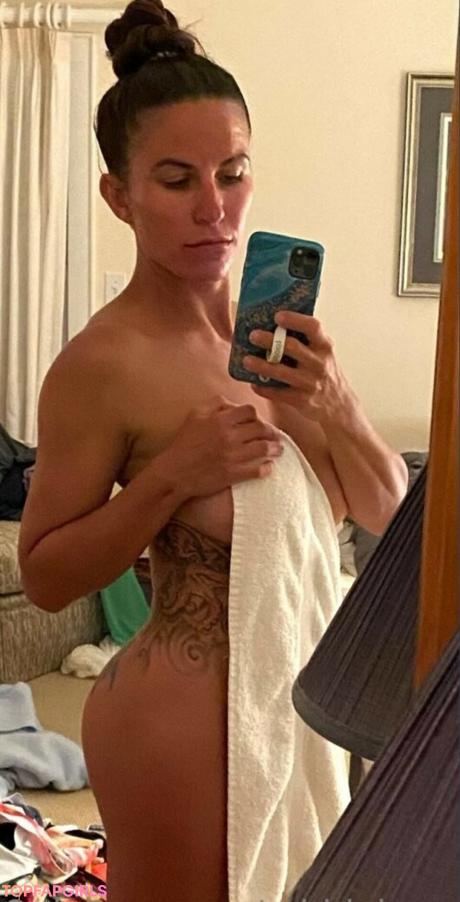 Robbie nude leaked OnlyFans photo #5
