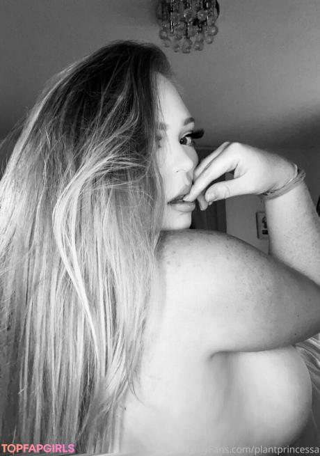 OnlyAlysson nude leaked OnlyFans photo #33