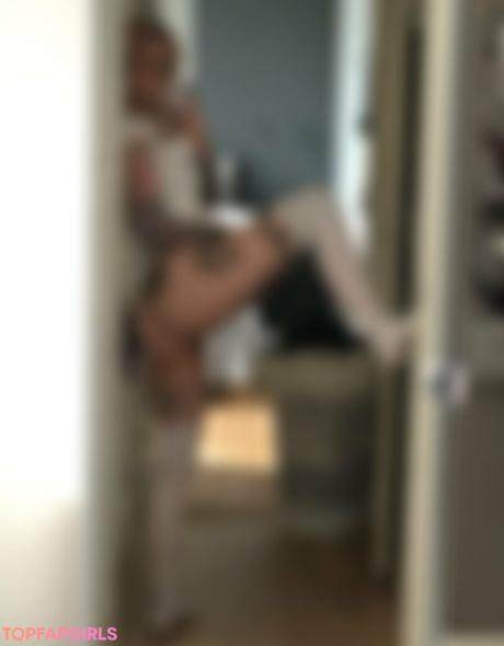 Sinzor nude leaked OnlyFans photo #4