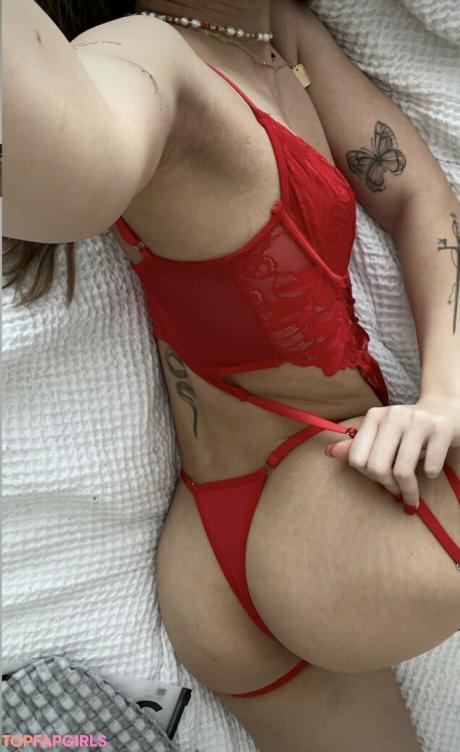 Leoniemontybtw nude leaked OnlyFans photo #34