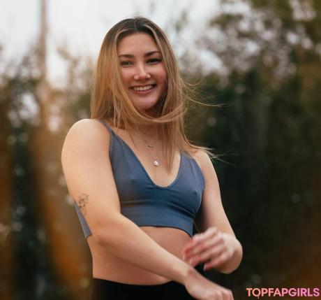 Leoniemontybtw nude leaked OnlyFans photo #4