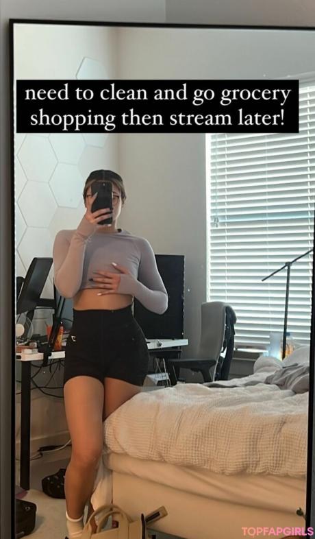 Leoniemontybtw nude leaked OnlyFans photo #7