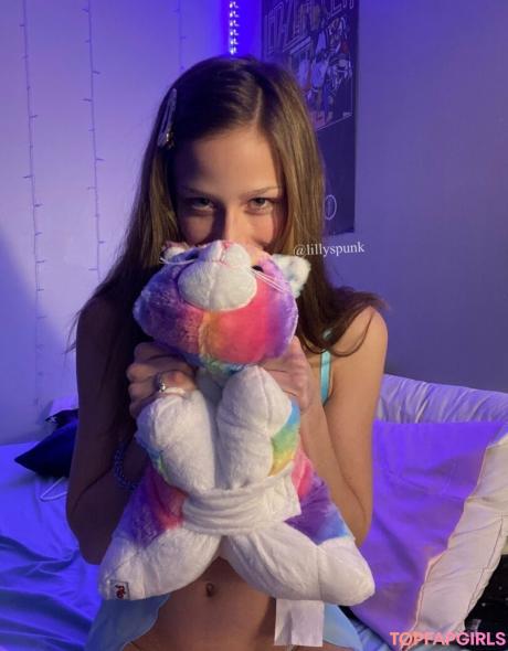 Lillyspunk nude leaked OnlyFans photo #10