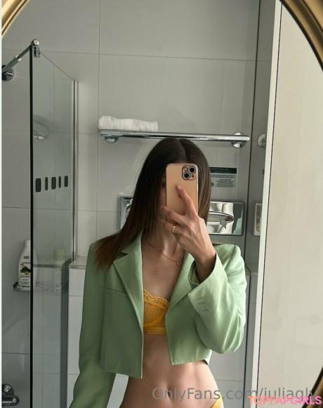 Julia nude leaked OnlyFans photo #105