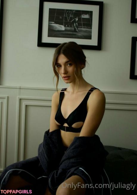 Julia nude leaked OnlyFans photo #195