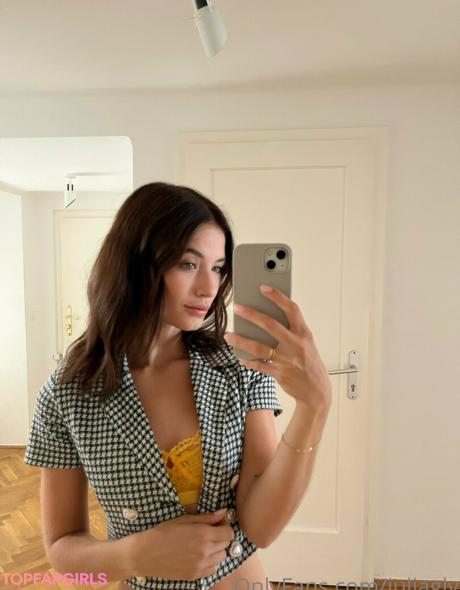 Julia nude leaked OnlyFans photo #32