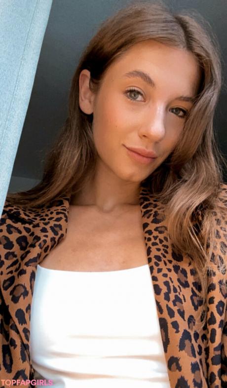 Julia nude leaked OnlyFans photo #37
