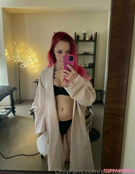 Evilscarlett nude leaked OnlyFans photo #33