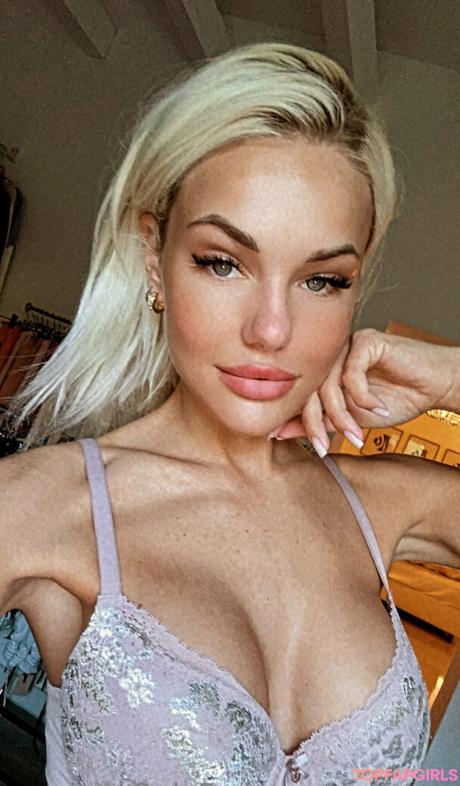 Sofya nude leaked OnlyFans photo #8