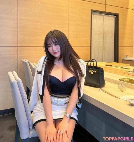 Rebecca nude leaked OnlyFans photo #144