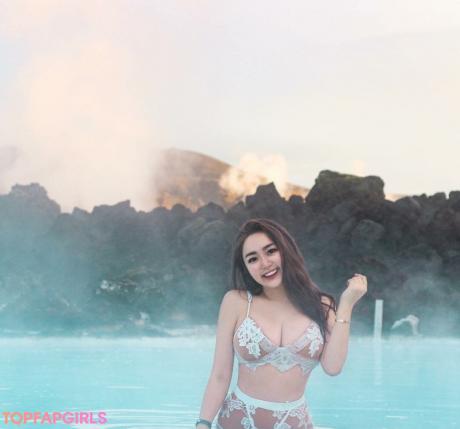 Rebecca nude leaked OnlyFans photo #84