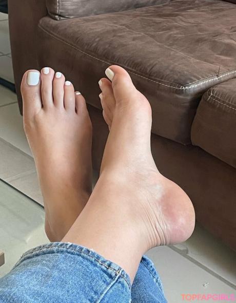 Anafeetish nude leaked OnlyFans photo #25