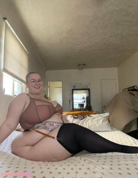 Bbwfrogprincess nude leaked OnlyFans photo #1