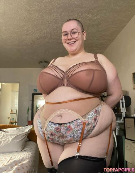 Bbwfrogprincess nude leaked OnlyFans photo #16