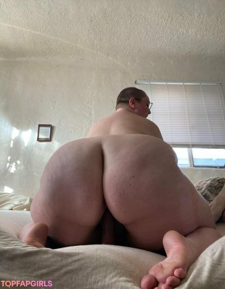 Bbwfrogprincess nude leaked OnlyFans photo #72