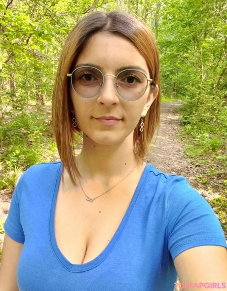 Raluca nude leaked OnlyFans photo #11