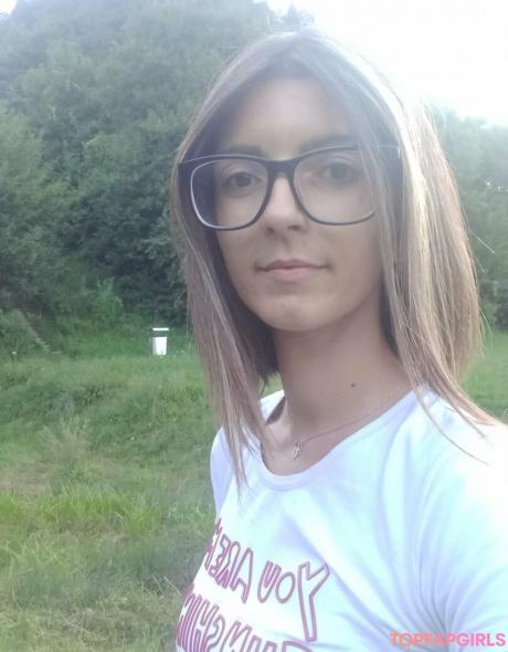 Raluca nude leaked OnlyFans photo #6