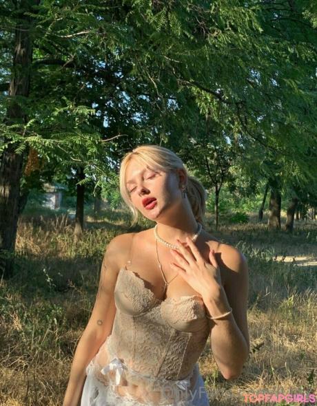 Lilaxshy nude leaked OnlyFans photo #6