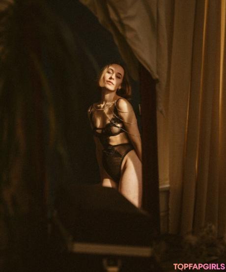 Julia nude leaked OnlyFans photo #15