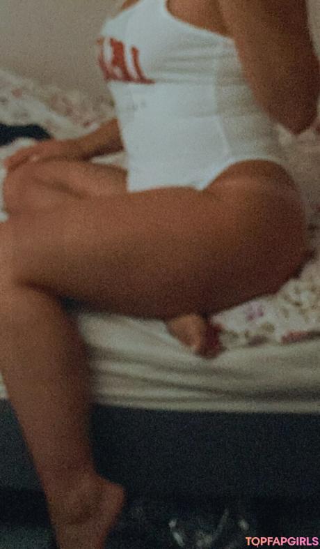 Laura nude leaked OnlyFans photo #9