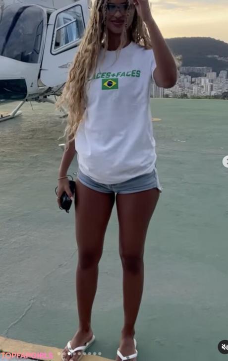 Juliana nude leaked OnlyFans photo #10