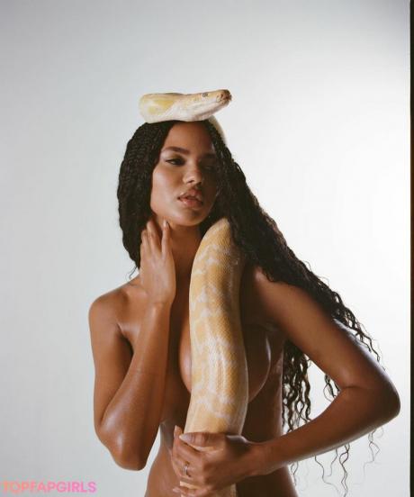 Juliana nude leaked OnlyFans photo #151