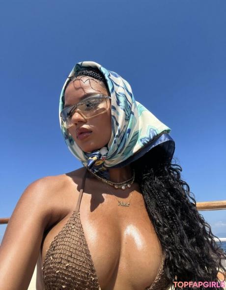 Juliana nude leaked OnlyFans photo #33