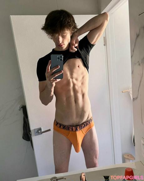 Frankierossi nude leaked OnlyFans photo #4