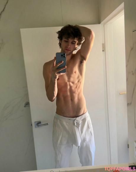 Frankierossi nude leaked OnlyFans photo #7