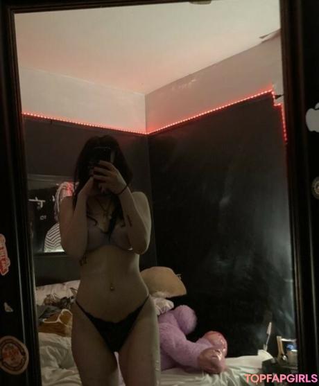 Lilgoth679 nude leaked OnlyFans photo #16