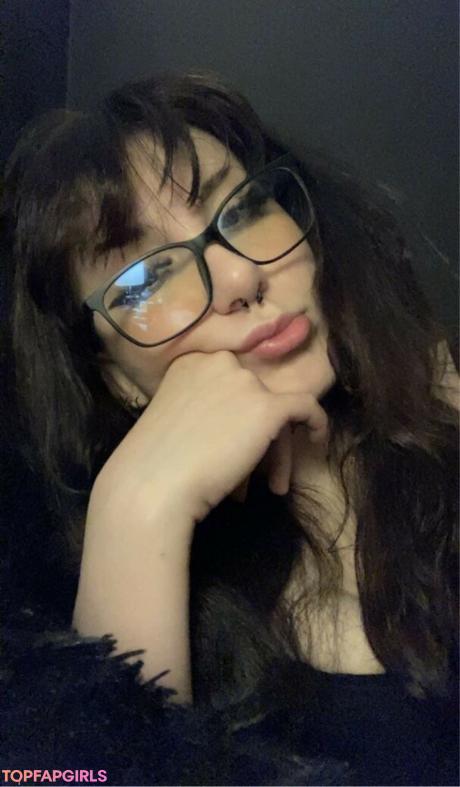 Lilgoth679 nude leaked OnlyFans photo #19