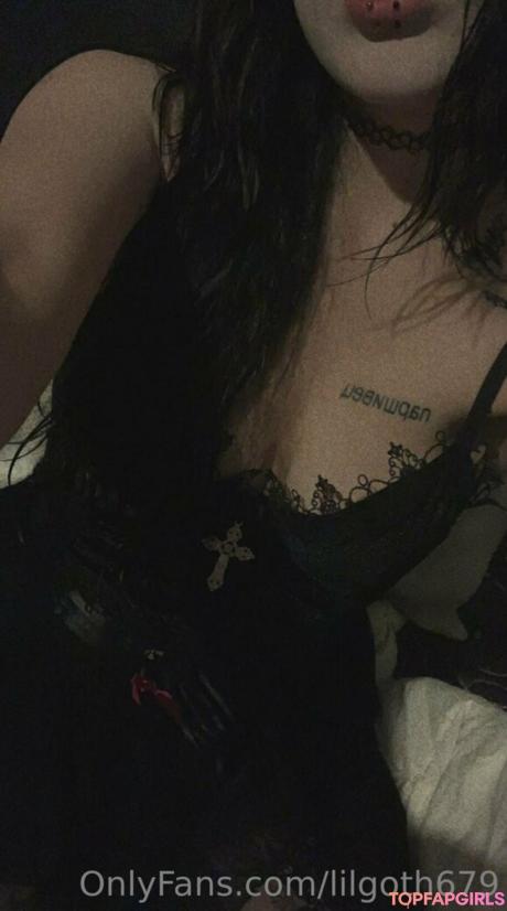 Lilgoth679 nude leaked OnlyFans photo #32