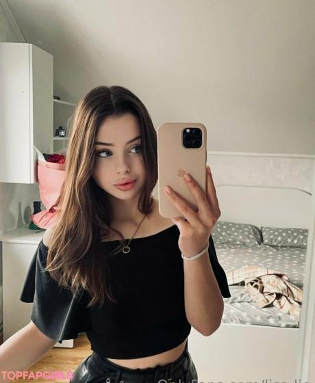 Rosamelloveyou nude leaked OnlyFans photo #3