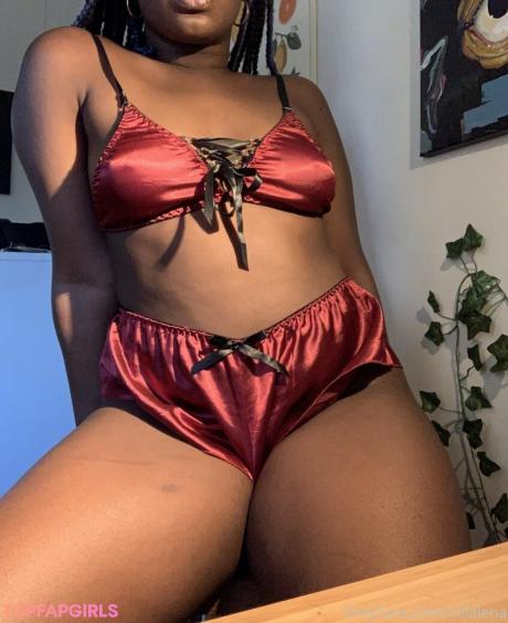 Nillalena nude leaked OnlyFans photo #29