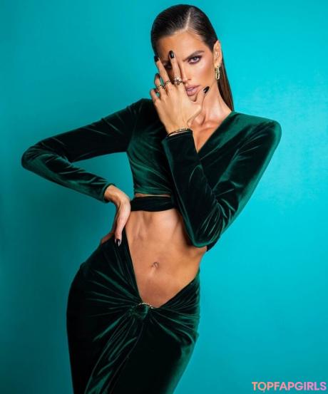 Izabel nude leaked OnlyFans photo #28