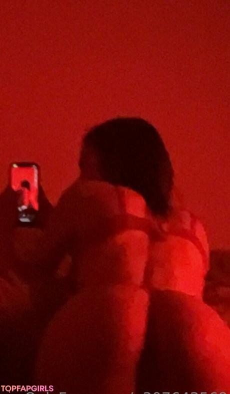 Sophieking8008 nude leaked OnlyFans photo #4