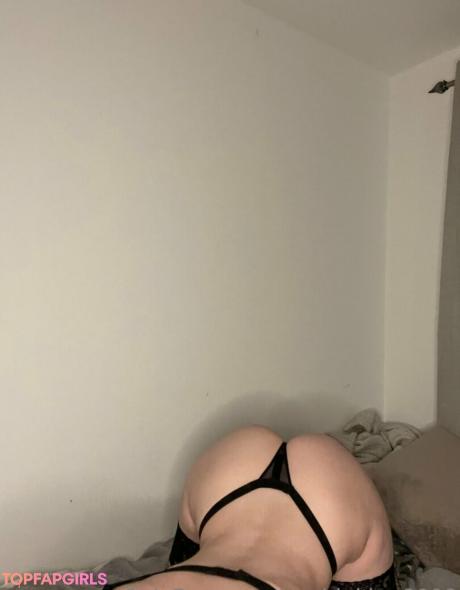 Sophieking8008 nude leaked OnlyFans photo #52