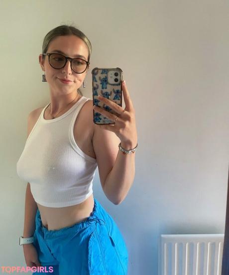 Millllievanillllie nude leaked OnlyFans photo #8