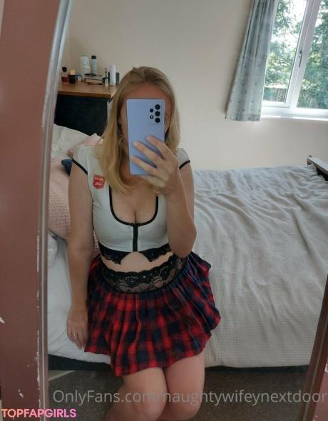 Naughtywifeynextdoor nude leaked OnlyFans photo #39